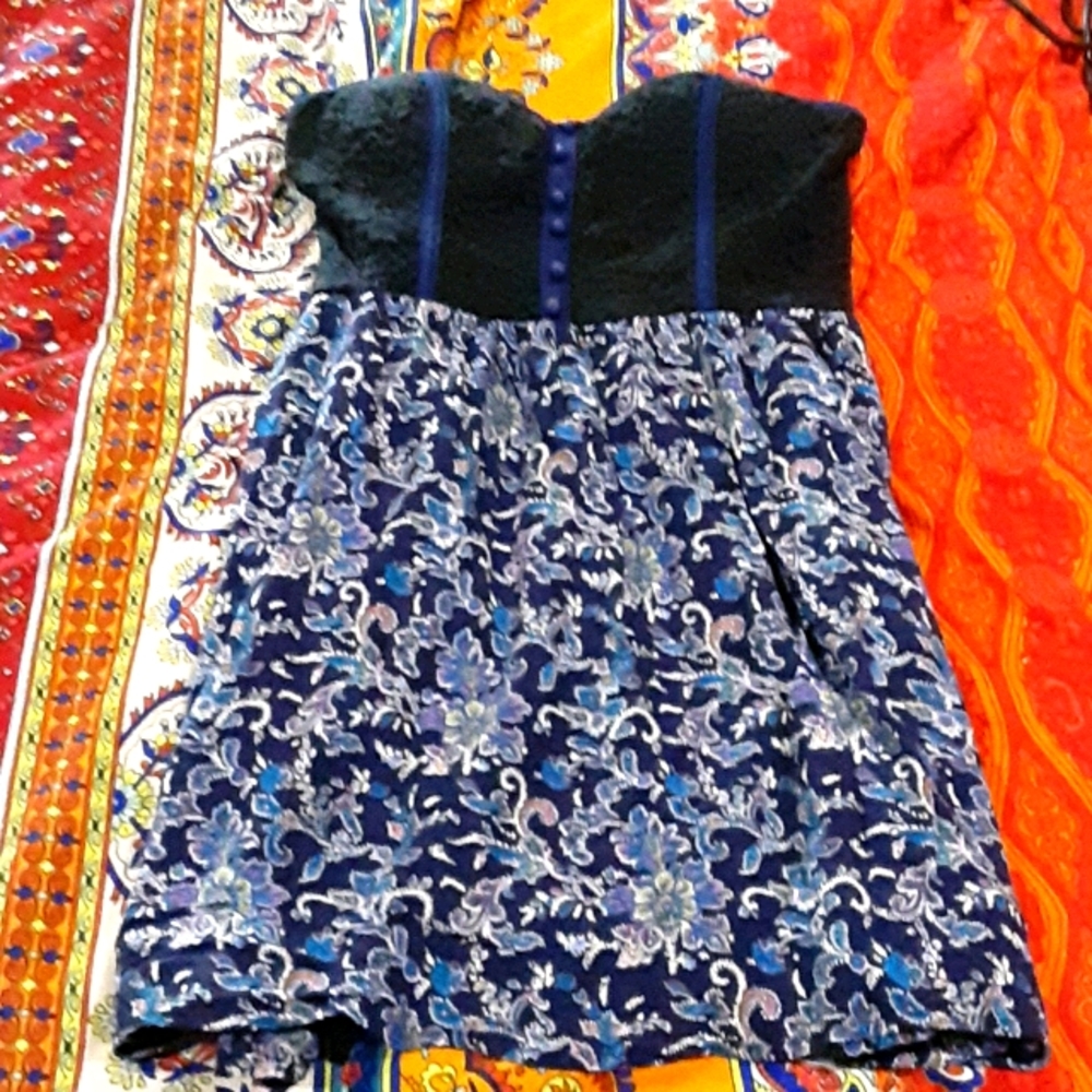 Like New Strapless Bustier Style Dress - Picture 4 of 4